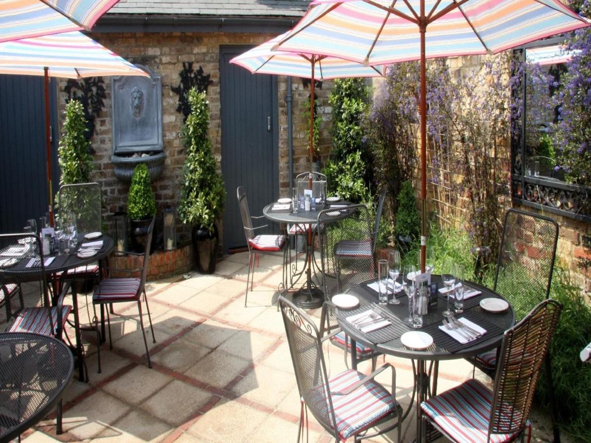 Nocleg ze śniadaniem Gilbey's Bar, Restaurant & Townhouse Windsor