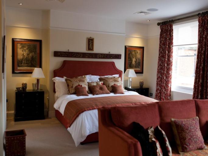 Gilbey's Bar, Restaurant & Townhouse Nocleg ze śniadaniem Windsor